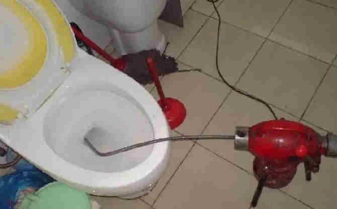 中宁马桶通下水
